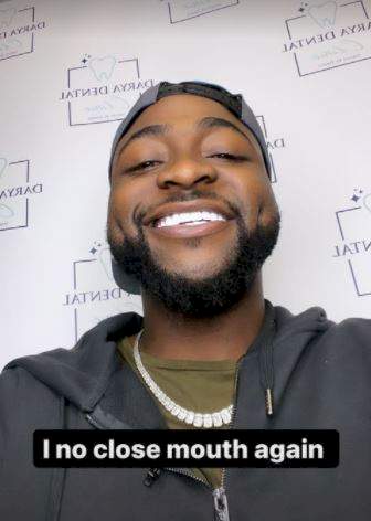 'I no close mouth again' - Davido says as he shows off new set of teeth (Video)