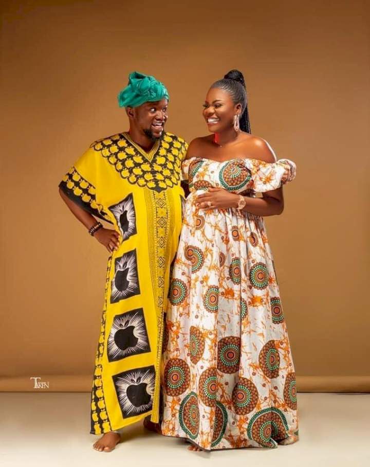 Man rocks fake baby bump as he joins his wife in her maternity shoot (Photos)