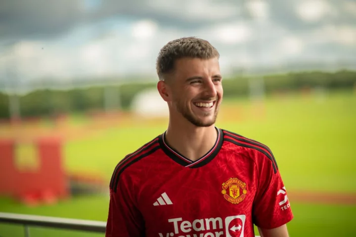 Manchester United confirm signing of Mason Mount in £60m transfer from Chelsea