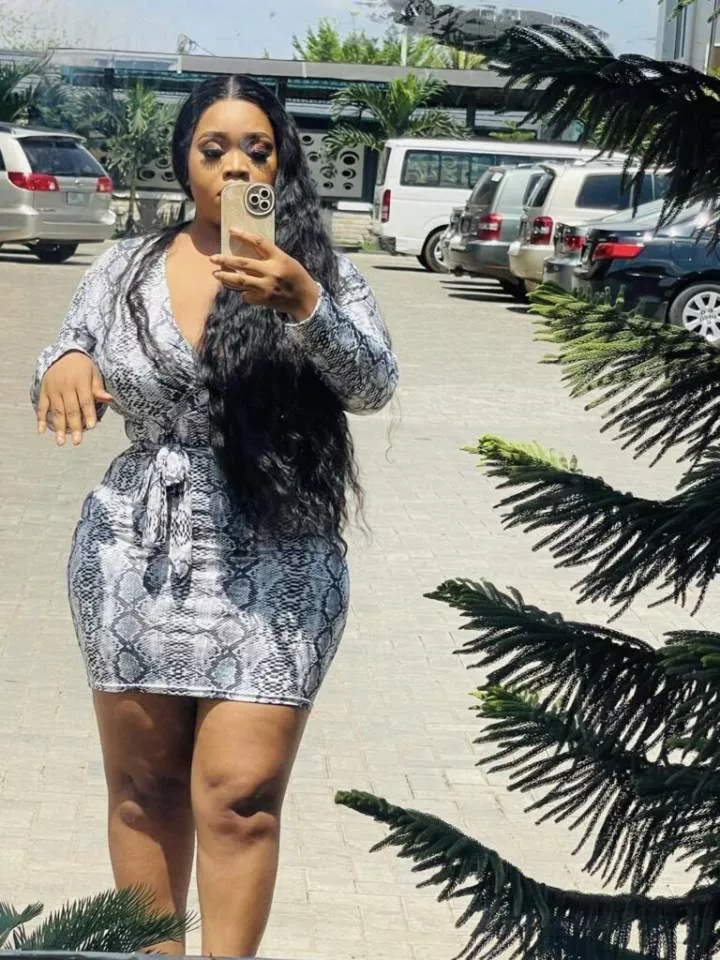 'It will be a crime against myself and humanity to carry all my beauty and give one man that doesn't have money' - Nigerian lady says