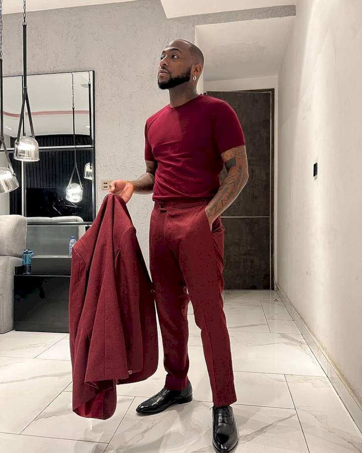 "When you break up with someone, stay away from their family" - Man calls out Davido for attending Chioma's sister's wedding