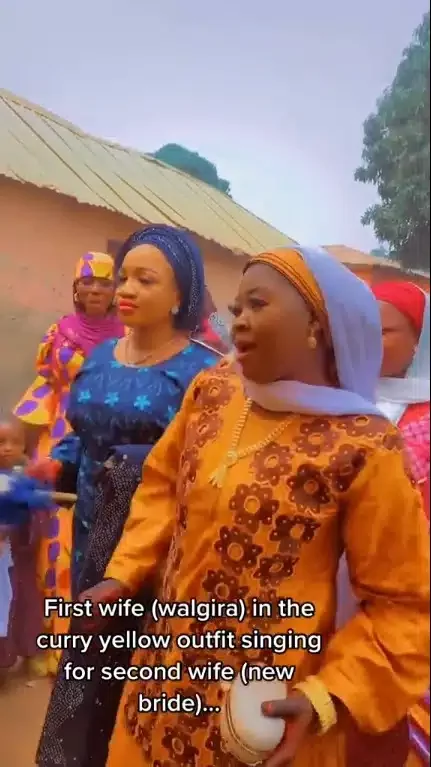 'Peace go dey this home' - Reactions as first wife joyfully welcomes husband's second wife (Video)