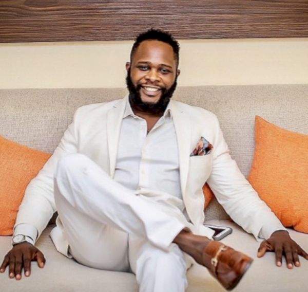 Relationship expert, Joro drags Etinosa for calling him a 'fake' and also begging to date him