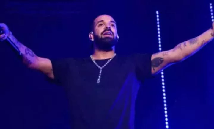 Ardent fan gets a $50k gift from Drake for sacrificing his furniture money to buy his show's ticket