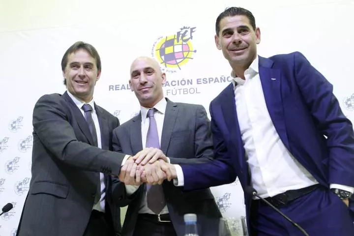 Luis Rubiales (C) sacked Julien Lopetegui (L) two days to the 2018 World Cup and replaced him with Fernando Hierro (R) - Imago