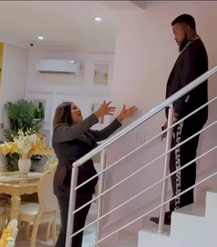 'Jehova carry me stay my husband's house' - Kolawole Ajeyemi stares in wonder as wife entertains him with remixed song (Video)