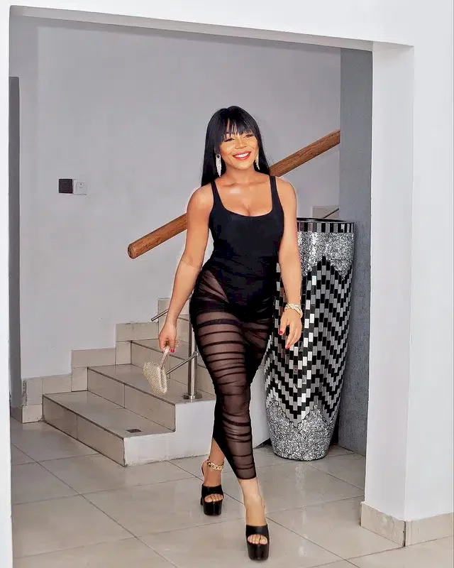 "Beauty and brains" - Ifu Ennada hails self as she shows off her backside in skimpy dress; incurs wrath of netizens (Photos)