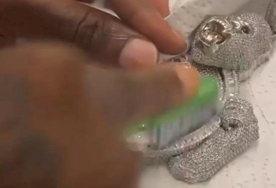 ‘Cleaning Day’ – Burna Boy says as he flaunts collection of expensive jewelries (Video)