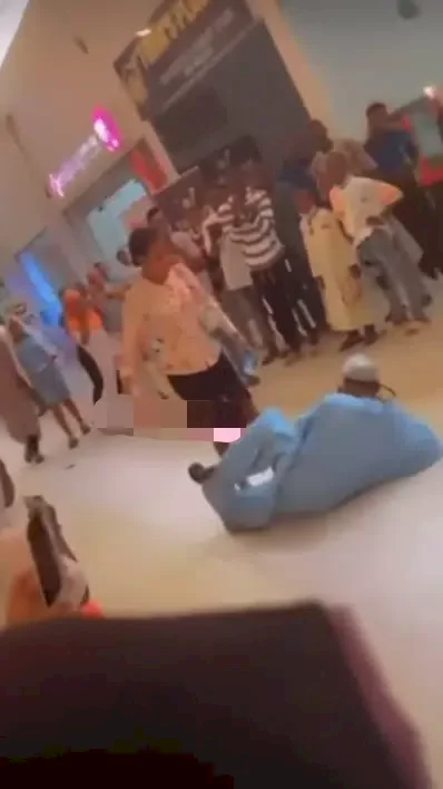 Man falls to the floor after his date gave him a resounding slap for proposing to her (Video)