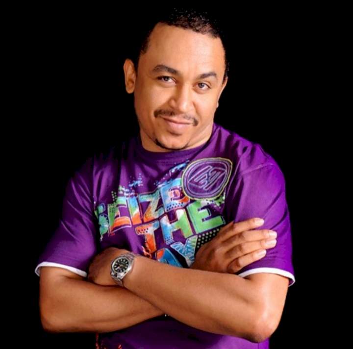 Daddy Freeze shares chat with suspected Yahoo boy who requested help