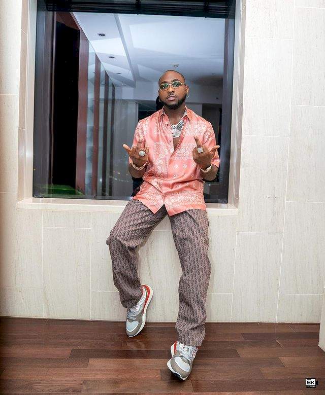 'So the ones he can't afford is not wise investment' - Netizens react to Davido's wrist watch which costs N229m after he said Drake's N1.7bn chain is a 'Dumb investment'
