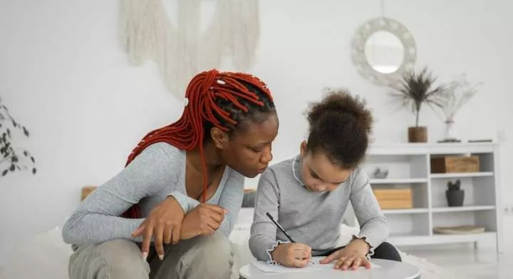 5 benefits of speaking your language at home with your children