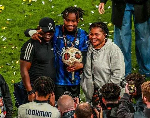 Ademola Lookman with his parents