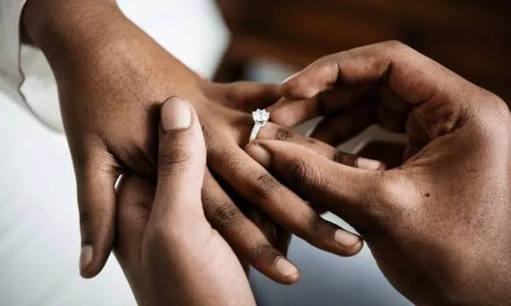 Why wedding rings are worn on the fourth finger of the left hand Why wedding rings are worn on the fourth finger of the left hand
