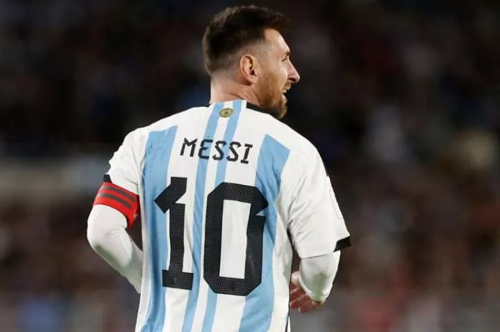 Copa America: Messi reacts as Argentina beat Canada