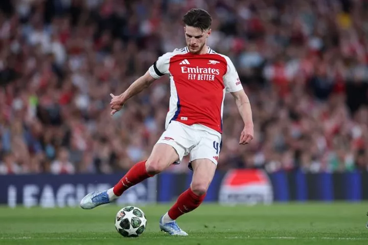 LONDON, ENGLAND: Declan Rice of Arsenal during the UEFA Champions League 2024/25 Semi Final First Leg match between Arsenal FC and Paris Saint-Germain at Emirates Stadium on April 29, 2025. (Photo by Michael Steele/Getty Images)