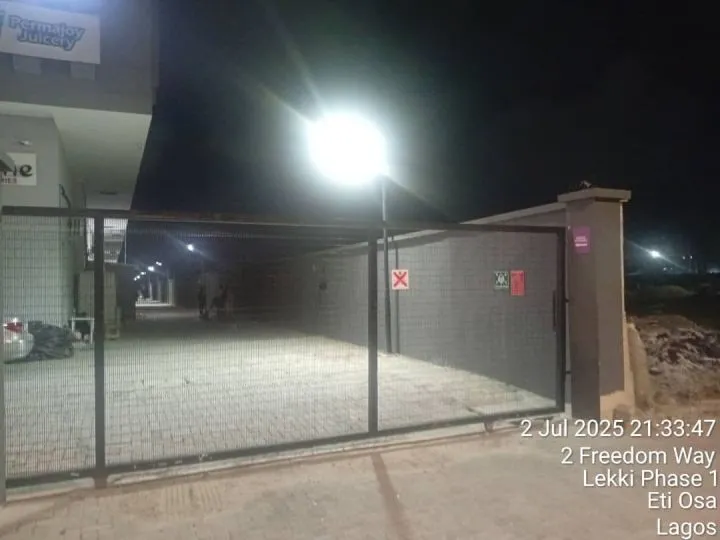 Lagos state government seals purple mall, Lekki after 28 year old man d!ed in the parking lot