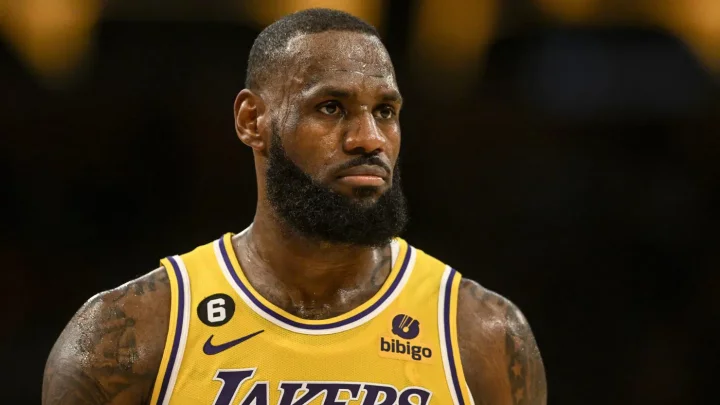 LeBron breaking from social media over 'negative takes'