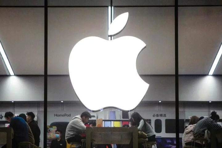 DR Congo accuses Apple of using 'illegally exploited' minerals for its products
