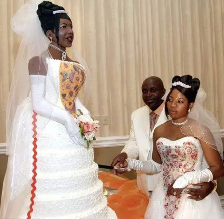 Baker wows many with cake resembling bride at wedding