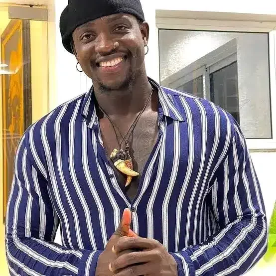'Is your mother a government worker?'- Lady berates Verydarkman amid arrest