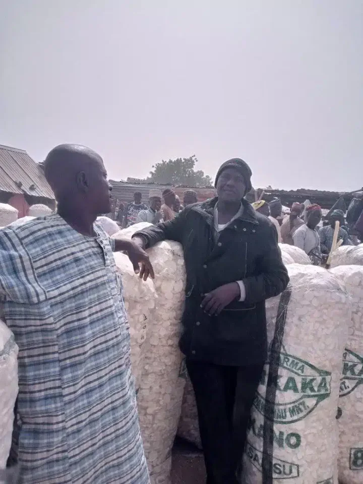University professor who sells vegetables advises youths
