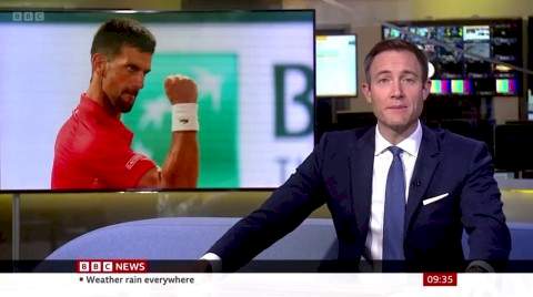 BBC News throws trainee under the bus and apologizes to viewers after caption 'Manchester United are rubbish' appears live on air (video)