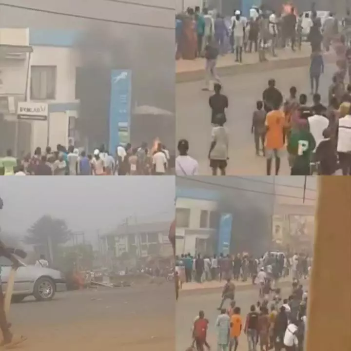 Banks burnt as protest rocks Ogun state again over naira scarcity (video)
