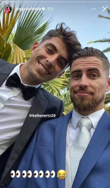 Jorginho posed for a selfie with his former Chelsea teammate Kai Havertz