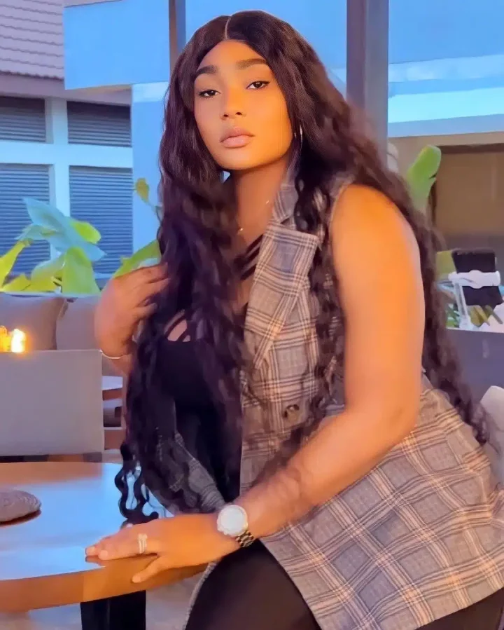 'If you get pregnant for my man, I'll collect the child from you' - Chiamaka Ugoo warns side chicks (Video)