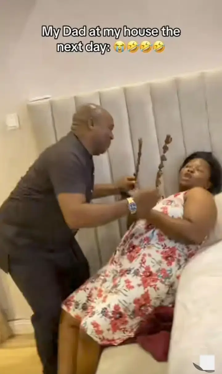 Daughter shares sweet moment dad comes to apologize to her mom after she packed to her place following their fight (Video)