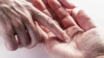 6 LUCKY signs on your PALM & what they mean for your life