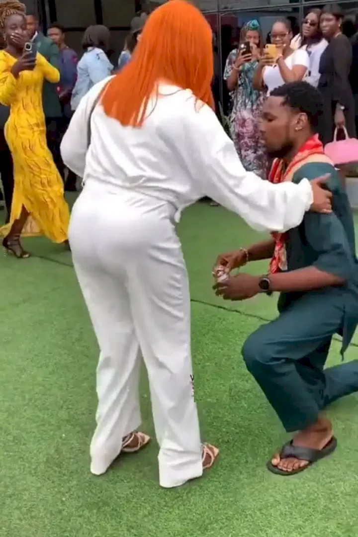 'I told you I don't want this' - Lady embarrasses boyfriend who proposed to her in church (Video)