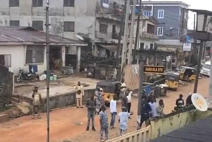 Lagos election: APC supporters warn opponents to remain indoor (Video)