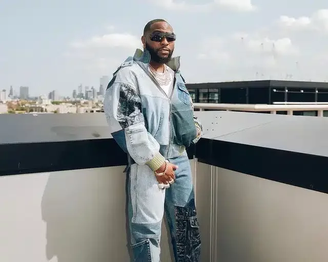 Davido takes delivery of 2023 Mercedes-Maybach worth ₦340M