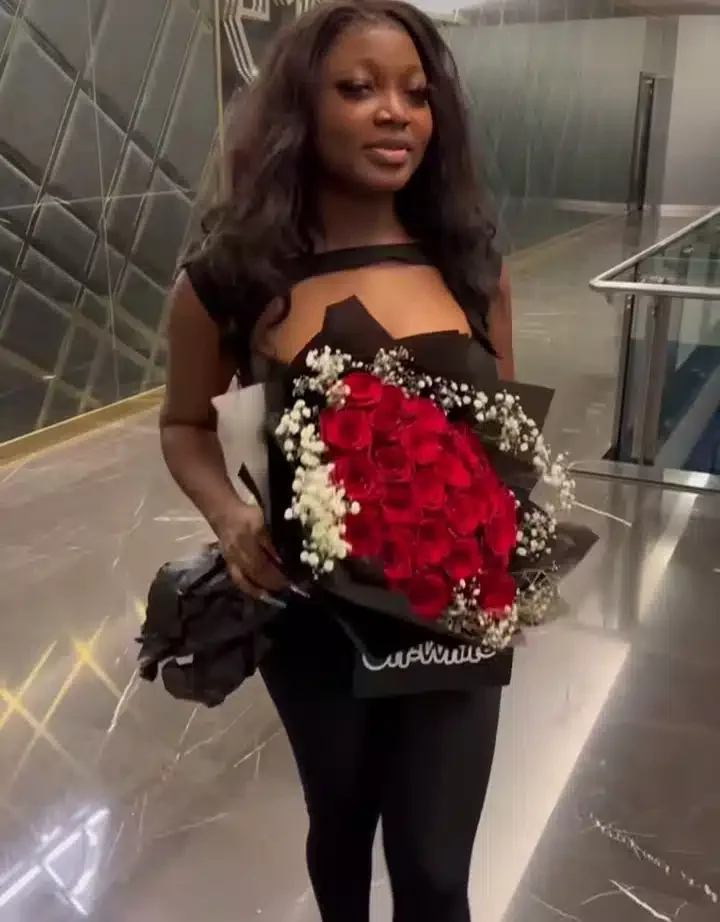 Papaya Ex stirs dating speculation as she steps out with her mystery man, hides his face (Video)