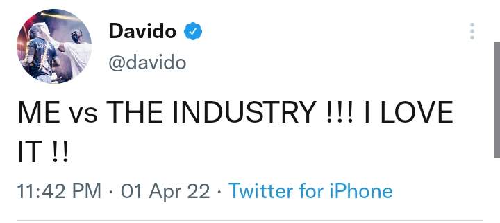 Davido unfollows Wizkid again following speculations his colleagues never celebrate him