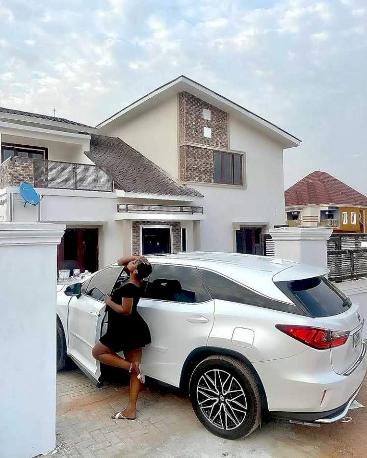 Destiny Etiko In Tears As She Compares Childhood Home With Where She Lives Now