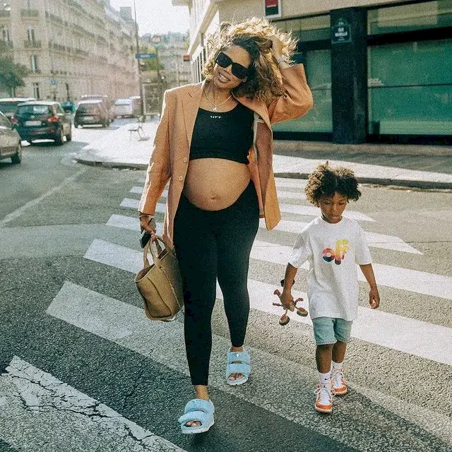 Wizkid's baby mama, Jada Pollock, hints at pregnancy due date as she flaunts baby bump