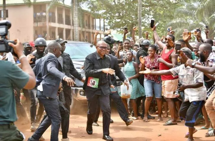 Anambra: Ovation as Peter Obi enters Soludo's anniversary venue (Video)