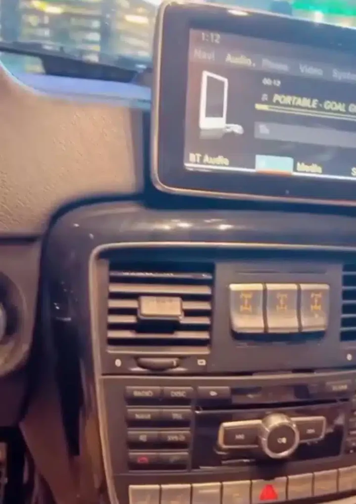 'Dem don rip you' - Speculations as Portable shows off interior of his G-Wagon (Video)