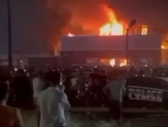 Fire kills bride, groom, and over 100 guests at a wedding (video)