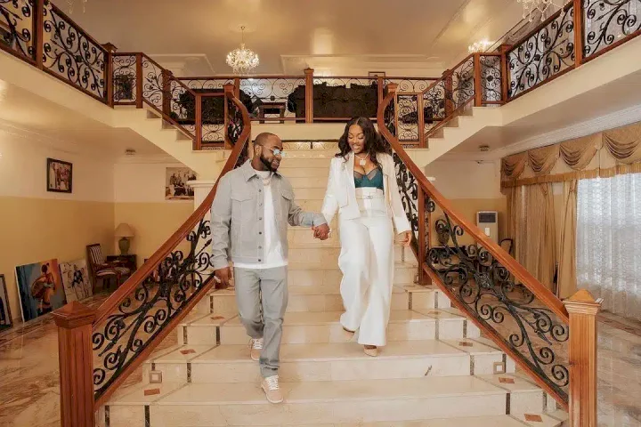 'Chioma dey treat him like baby' - Reactions as Davido gets pampered by fiancee (Video)