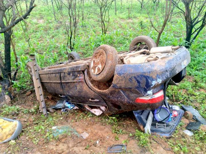 Man rejoices after surviving a ghastly car accident (Photos)