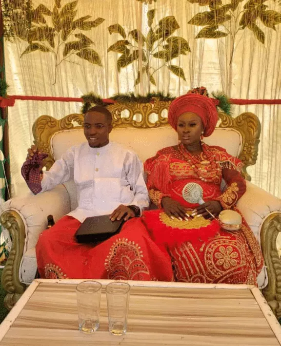 'This is beautiful' - Nigerian couple stuns many as they wed with N50k budget