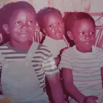 Singer Dr Sid and his brothers recreate their childhood photo forty years after