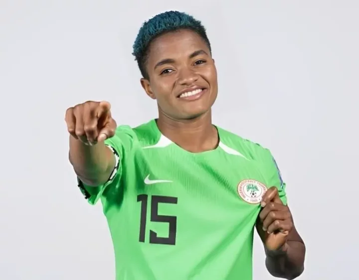 "I no fit argue, I don start to dey learn am" - Super Falcons star, Ajibade, plays new national anthem