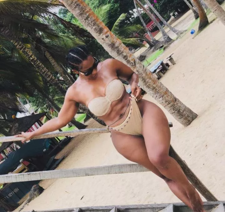 Media personality, Destiny Amaka shows off her natural curves in a bikini