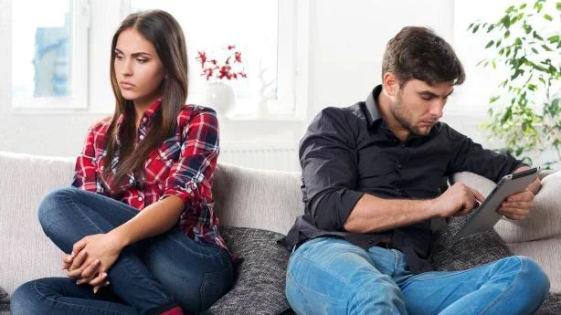 How to Tell if a Guy or Girl is Wasting Your Time in a Relationship