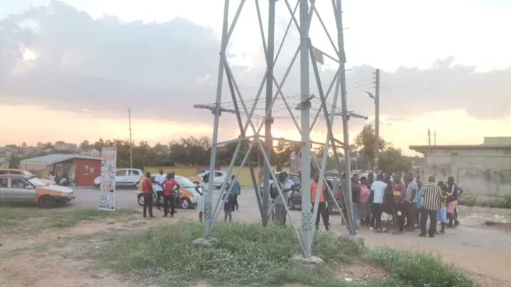 Man, 30, electrocuted after climbing a high tension pole in search of Crow eggs at Buokrom